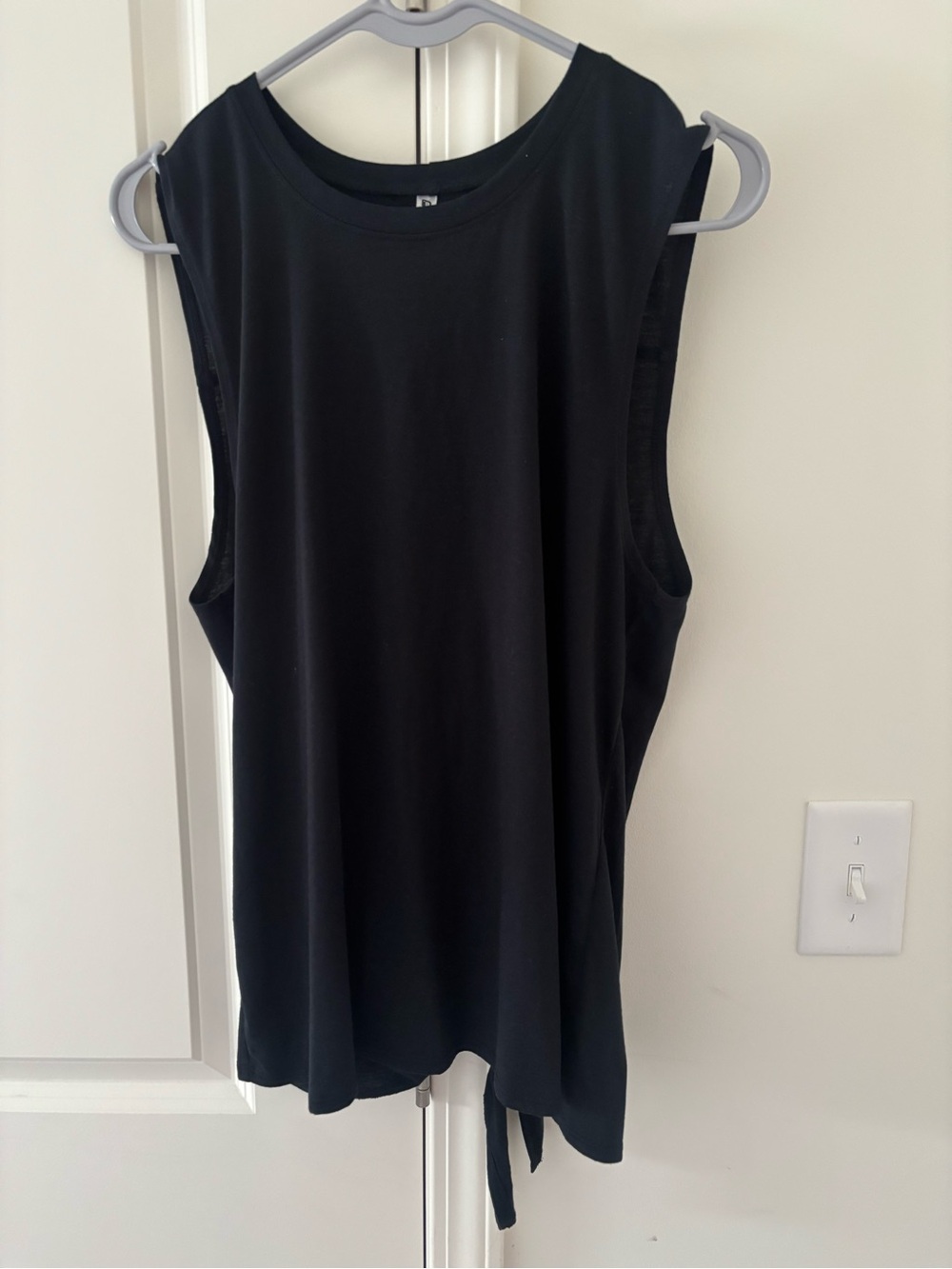 Fabletics Black Sleeveless Tie-Back Tank